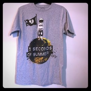 ❤️5 seconds of summer band tee❤️
